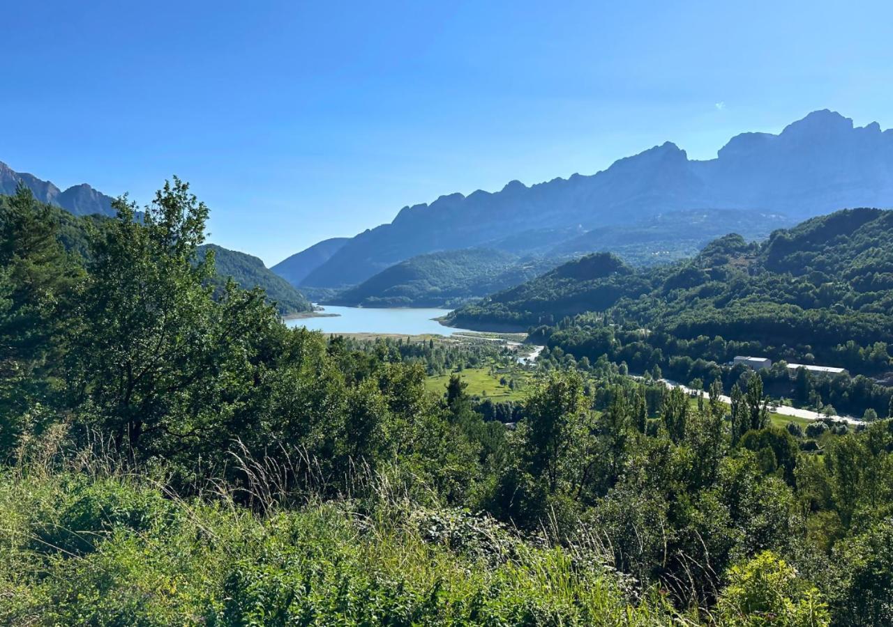 Apartament Caldares Exclusivo Atico En El Pueyo De Jaca Panticosa Zewnętrze zdjęcie