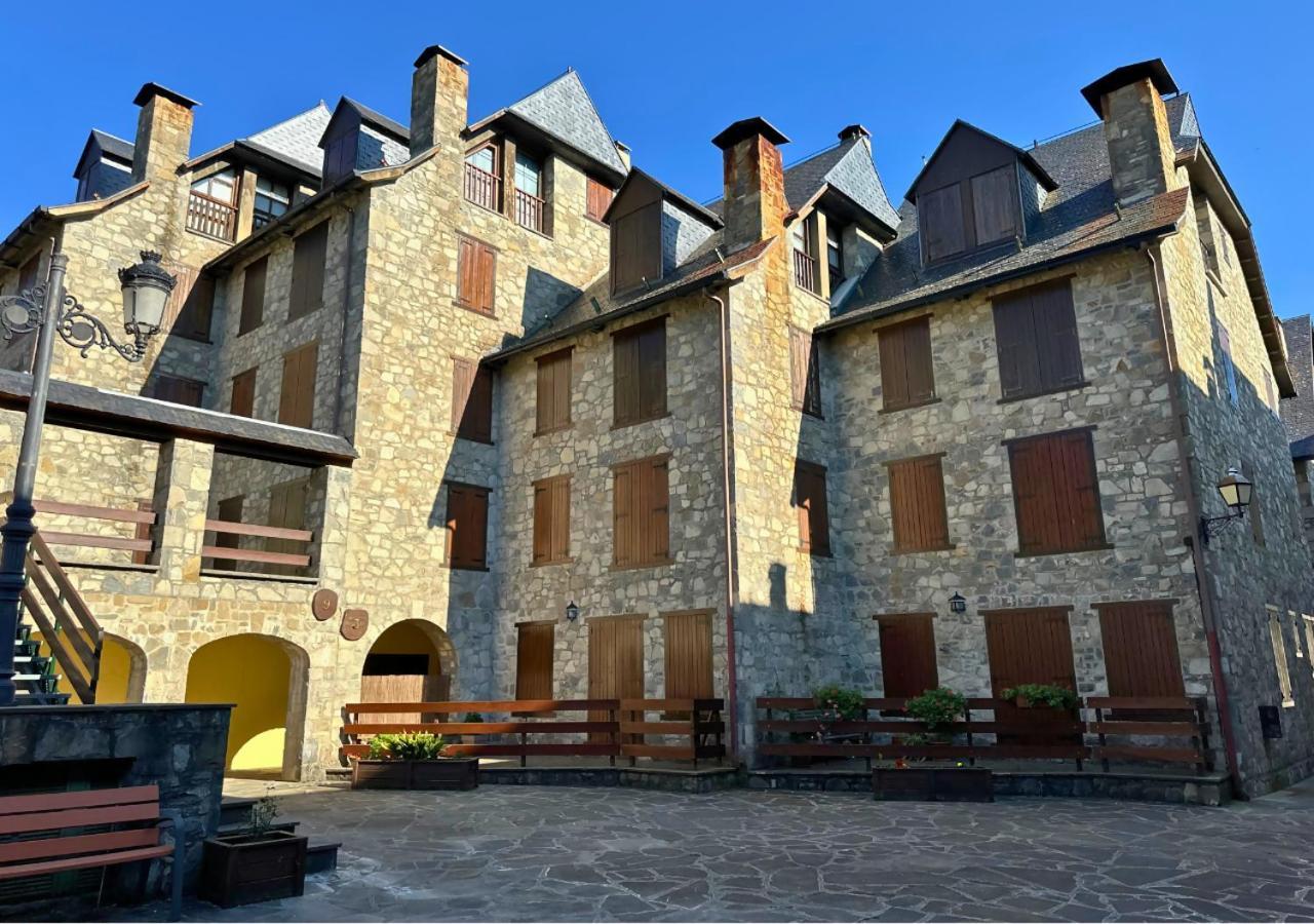 Apartament Caldares Exclusivo Atico En El Pueyo De Jaca Panticosa Zewnętrze zdjęcie